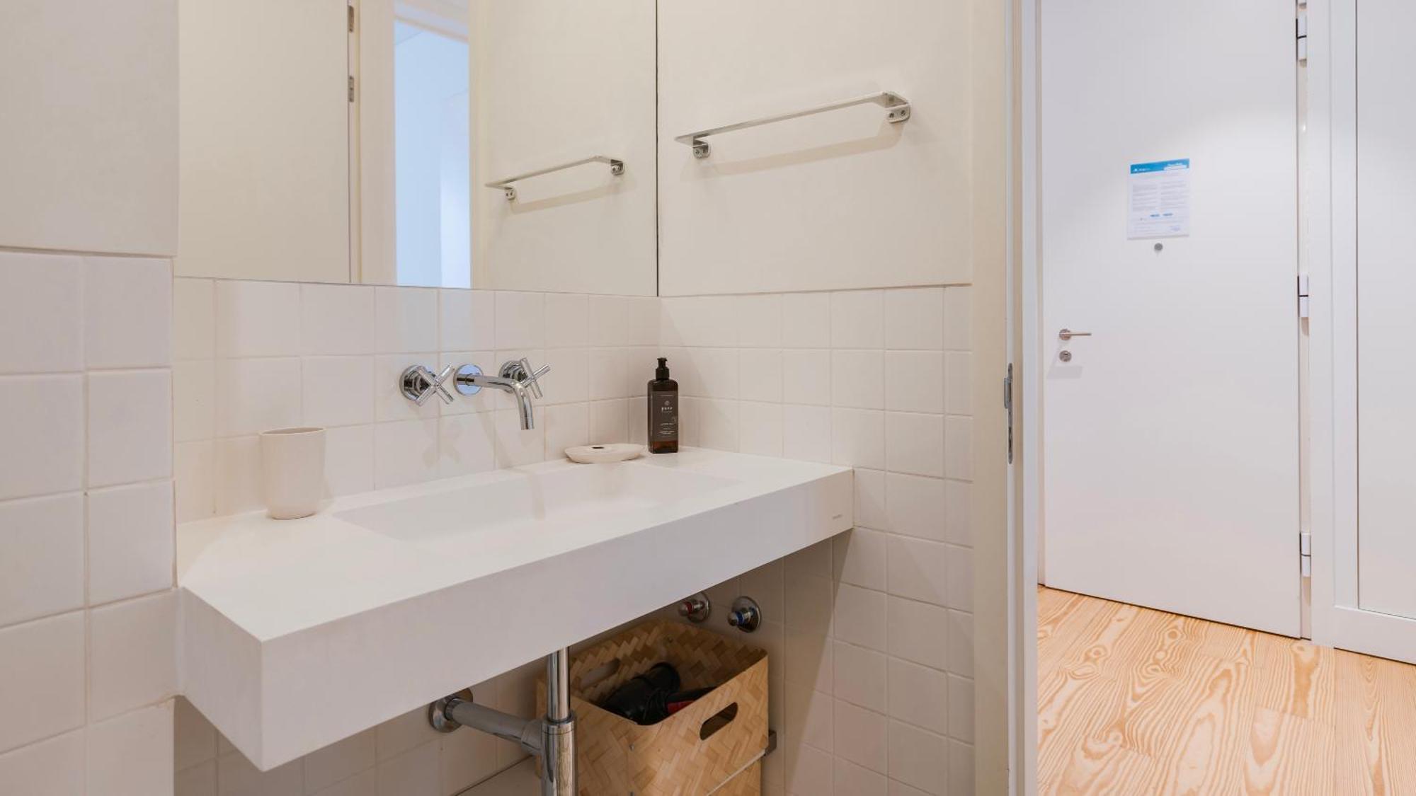 Downtown By The River Apartment By Lovelystay Lisbona Esterno foto
